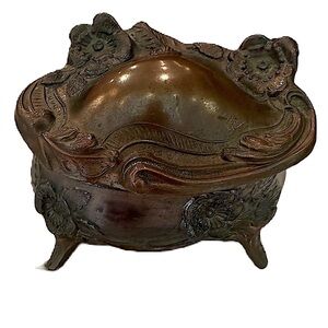 Vintage‎ Antique Art Nouveau Floral Metal Jewelry Trinket Box USA